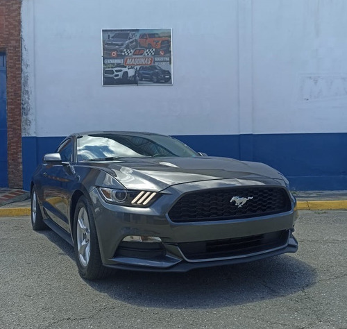 Imagen 2 de 12 de Ford Mustang