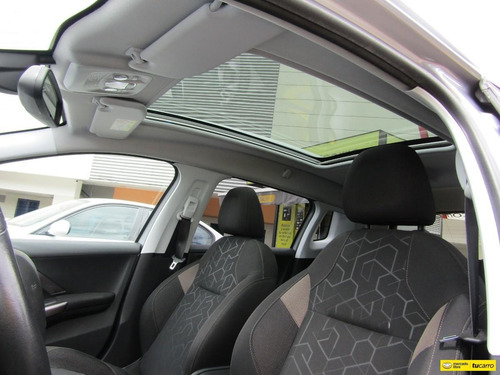 Peugeot 2008 1.6 Allure