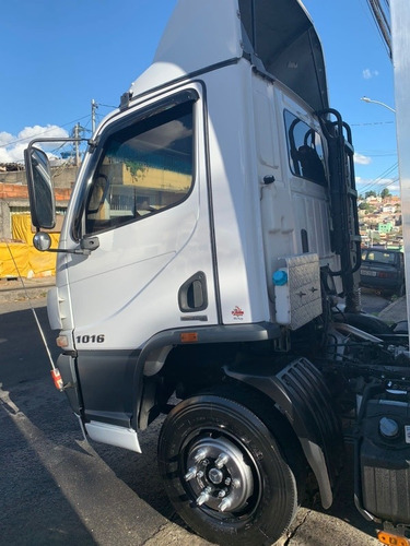 Imagem 10 de 15 de Caminhão 3/4 Mercedes-benz Accelo 1016 Com Baú De Aluminio