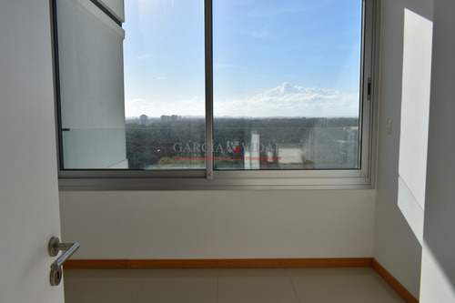 Venta 3 Dormitorios Departamento Tiburón 3 - Playa Brava- Ref: 2857