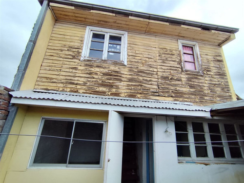 Casa En Venta En Lo Espejo 4 Dormitorios, Regularizada