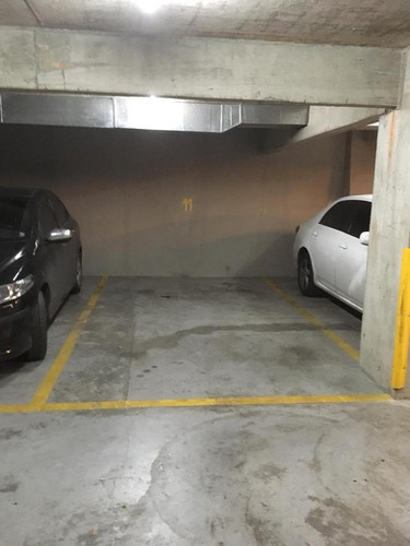 Venta Cochera Fija Y Cubierta Colegiales Belgrano N5