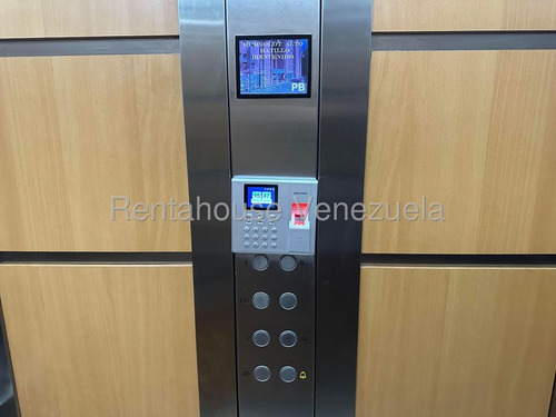 Apartamento Piso Bajo 178 M² 3h, 4b, 2p, Residencias Alto Hatillo Humbold Con Pozo De Agua En Venta En Alto Hatillo Calle El Pauji Caracas