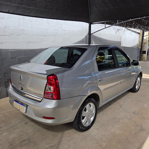 Renault Logan 1.6 16v Expression Hi-flex Aut. 4p