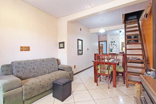 Casa Em Hípica Com 3 Dormitórios - Ot7112