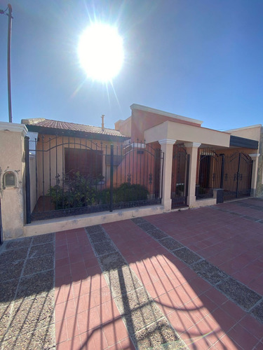 Casa En Venta - Junín  