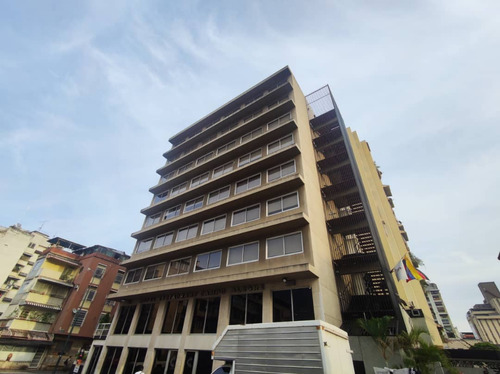 Se Vende Hotel 2700m² 54h/54/16e Campo Alegre