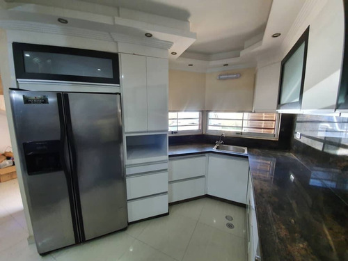 Imagen 8 de 23 de Townhouse Altos De Aricagua Código 137209 El Rincon Mañongo Vende Yackeline Tovar 04145831984