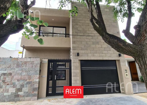 Casa En Venta En Lomas De Zamora Oeste