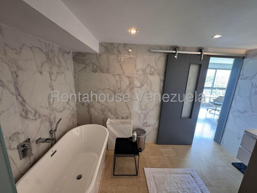 Espectacular Apartamento En Venta En El Alto Hatillo Impresionante Vista Al Majestuoso Ávila. Vi Mls #25-21977