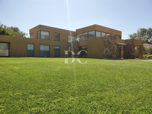 Casa En Venta De 5 Dorm. En Colina Chicureo, Las Brisas