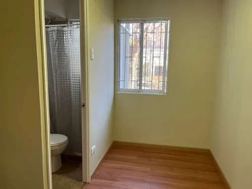 Departamento 4 Dormitorios En Venta, Sector Oriente, Viña D