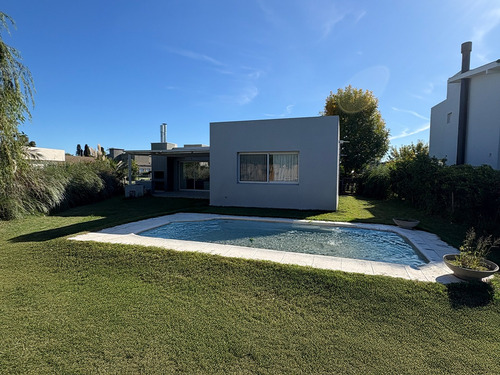 Dueño Vende | Casa En Haras Santa María - 3 Dorm, Pileta, Galería Y Jardín - Lote 625 M²