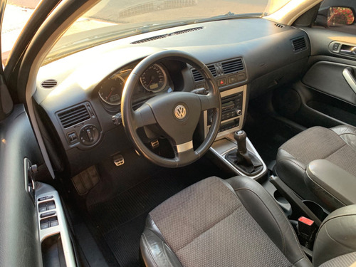 Imagem 9 de 9 de Volkswagen Golf Sportline 1.6 Mi Preto 2011