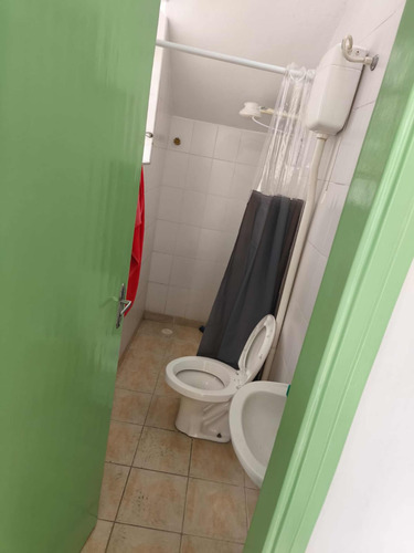 Galpão Comercial Aprox 200m2 Com 2 Banho, Copa, Escritório