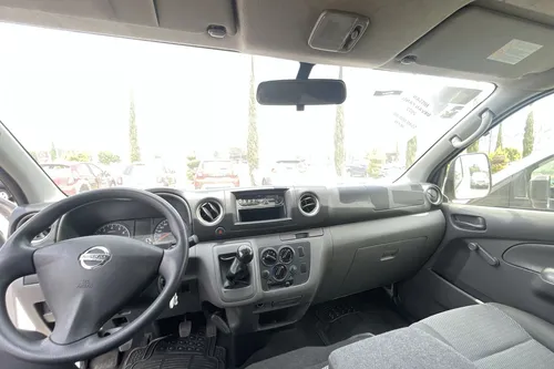 Nissan Urvan 2.5 Panel Amplia Aa Paquete Seguridad Mt