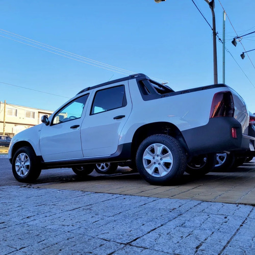 Imagen 3 de 10 de Renault Duster Oroch Dynamique 1.6 0km