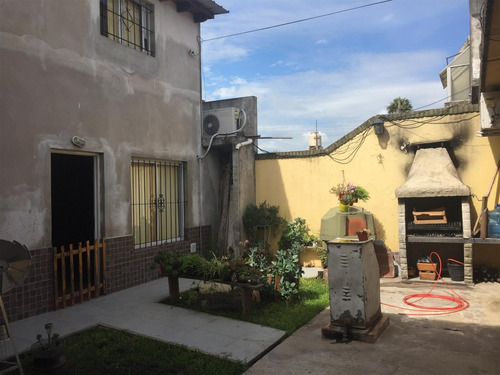 Dos Casas Sobre Un Mismo Terreno En Ituzaingo Norte