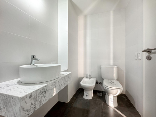 Increíble 2 Ambientes En Piso Alto Con Amenities - Parque Patricios