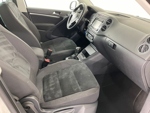 Imagem 7 de 10 de Volkswagen Tiguan 2.0 Tsi 16v Turbo Gasolina 4p Tiptronic