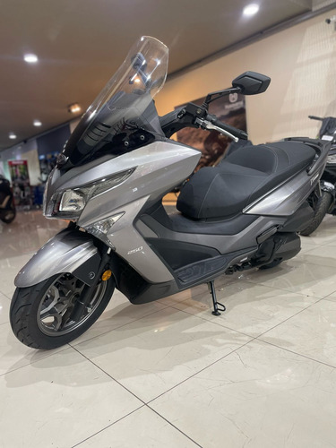 X-town 250 Maxi Scooter Kymco No Qj Voge Sym Burgman
