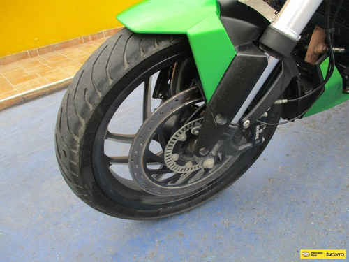 Moto Bajaj Dominar D 400