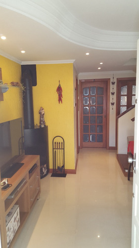 Casa Em Condomínio Fechado De 3 Dormitórios - 4262