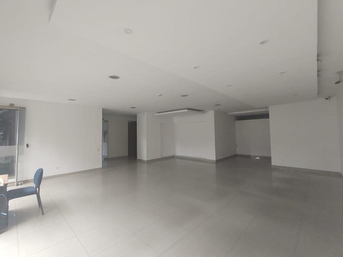 Imagen 3 de 17 de Edificio En Arriendo En Bogotá El Lago. Cod 102337