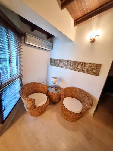 Townhouse En Venta Barrio Sucre Maracay
