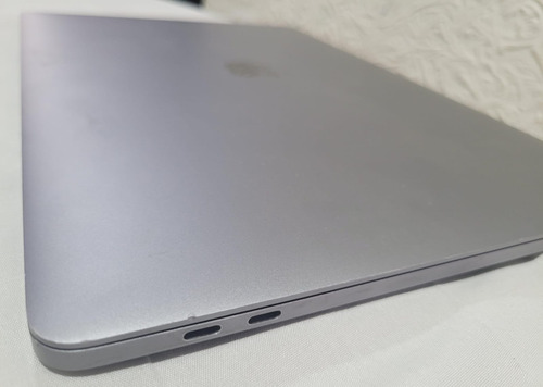 Apple Macbook Pro 15 2019, Intel Core I7-9th, Ram 16gb Plateado (Usado)