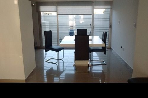 Duplex En Venta En Villa Sarmiento