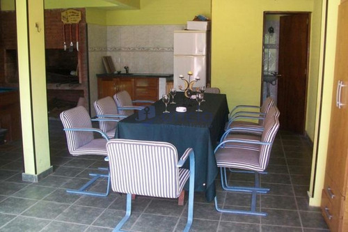 Casa En Pinares, 4 Dormitorios *- Ref: 853