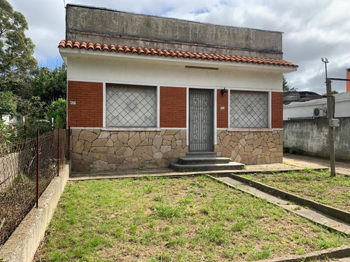 Venta Casa 3 Dormitorios, Jardines Del Hipódromo