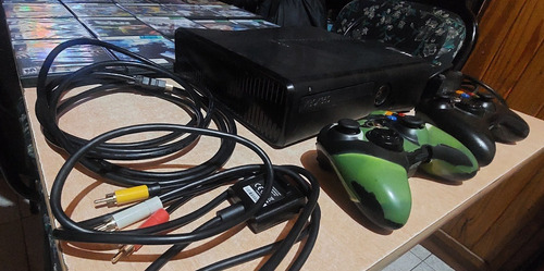 Xbox 360 + 20 Juegos (Usado)