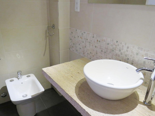 Imagen 6 de 12 de Venta Apartamento Dos Dormitorios Dos Baños Ciudad Vieja