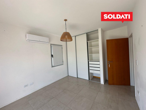 Venta 3 Cuartos Y Escritorio. Pileta, Parrilla, Piscina.