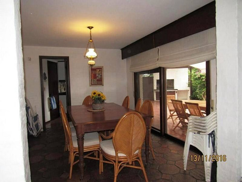 Imagen 8 de 10 de Id 1698 - Muy Buena Casa Con Piscina Y Parque. Con Acceso A Playa Brava.