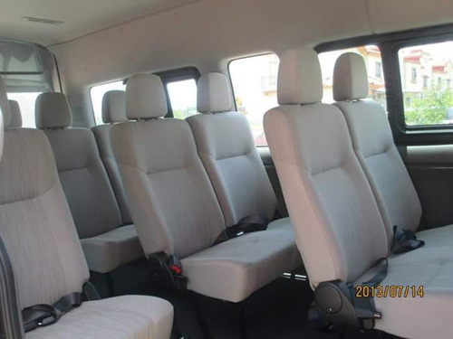 Imagen 4 de 8 de Renta De Camionetas 14 Y 20 Pasajeros