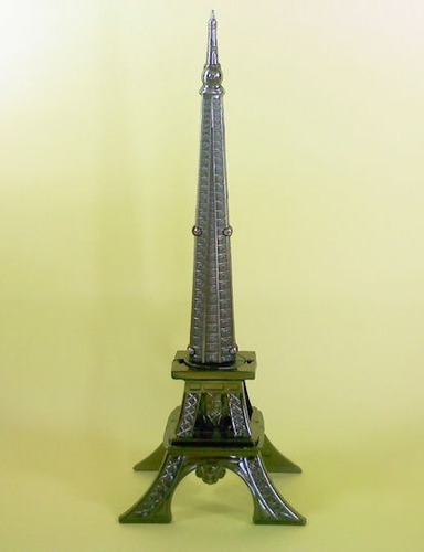 Imagem 1 de 6 de Torre Eiffel Adaga Espada Punhal C/suporte Decorativa P Novo