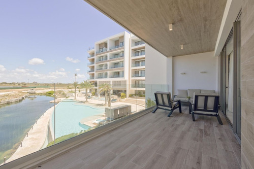 Apartamento Amueblado En Alquiler En Cap Cana, Punta Cana, 2 Habitaciones + Servicio, Terraza Frente Al Lago