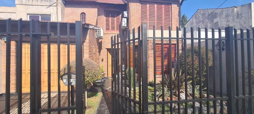 Imagen 3 de 14 de Chalet En Venta En Villa Sarmiento