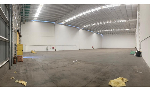 Arriendo Bodega De 1.805 M2 En Parque Industrial Lo Boza.