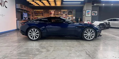Aston Martin DB11 5.2l Coupe At