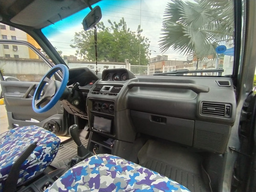 Imagen 6 de 15 de Mitsubishi Montero 1.3