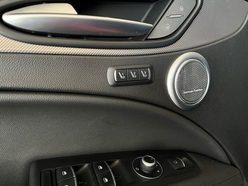 Alfa Romeo Stelvio 2.0L L4 Turbo Veloce Awd