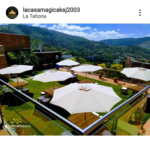 Imagen 2 de 5 de Alquiler De Mobiliario Palet Puff Mesas Sillas Toldo Festejo