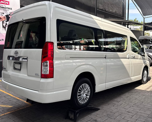 Toyota Hiace Gl 12 Pasajeros 2021 #3034