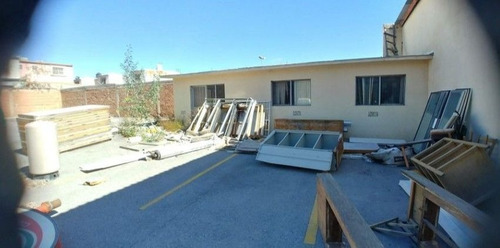 Edificio En Venta, Con Oficinas, Bodegas Y Estacionamiento Por La Tecnológico