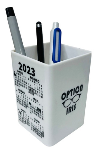 50 Cubos Portalápices De Plástico Blanco Personalizados Con Calendario Y Logo A Un Color