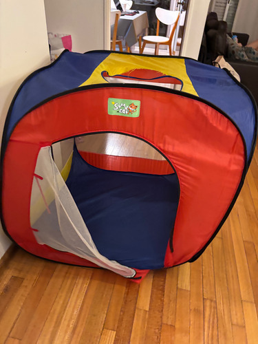 Casita Infantil Plegable Con Detalles Rojo Lisa (Usado)